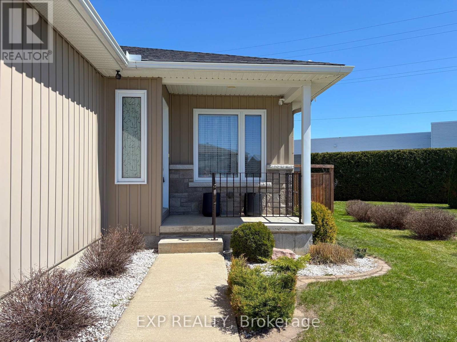 182 Elk Street, Renfrew, Ontario  K7V 1A0 - Photo 2 - X12901220