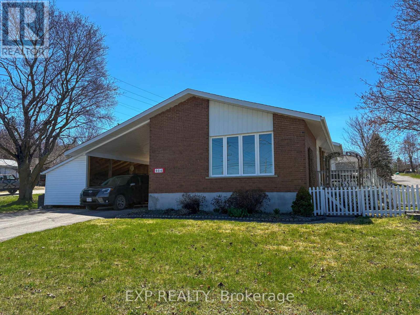 934 RAGLAN STREET S, Renfrew, Ontario