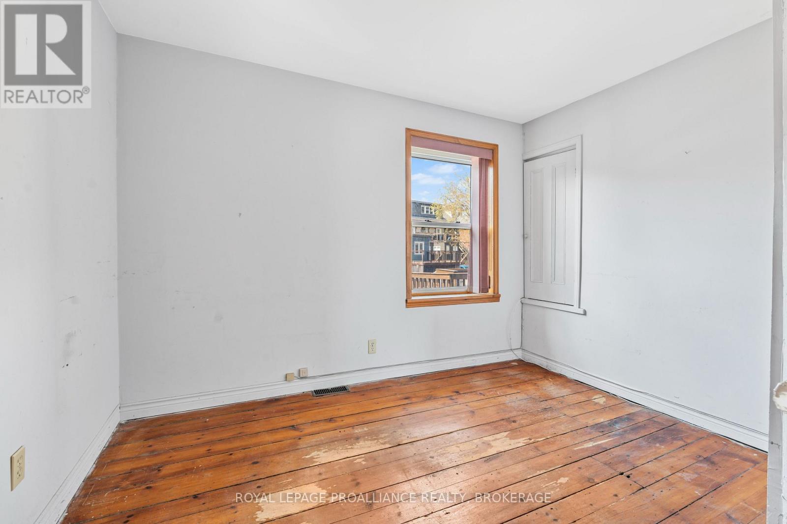 272 Wellington Street, Kingston, Ontario  K7K 2Z1 - Photo 13 - X12414521