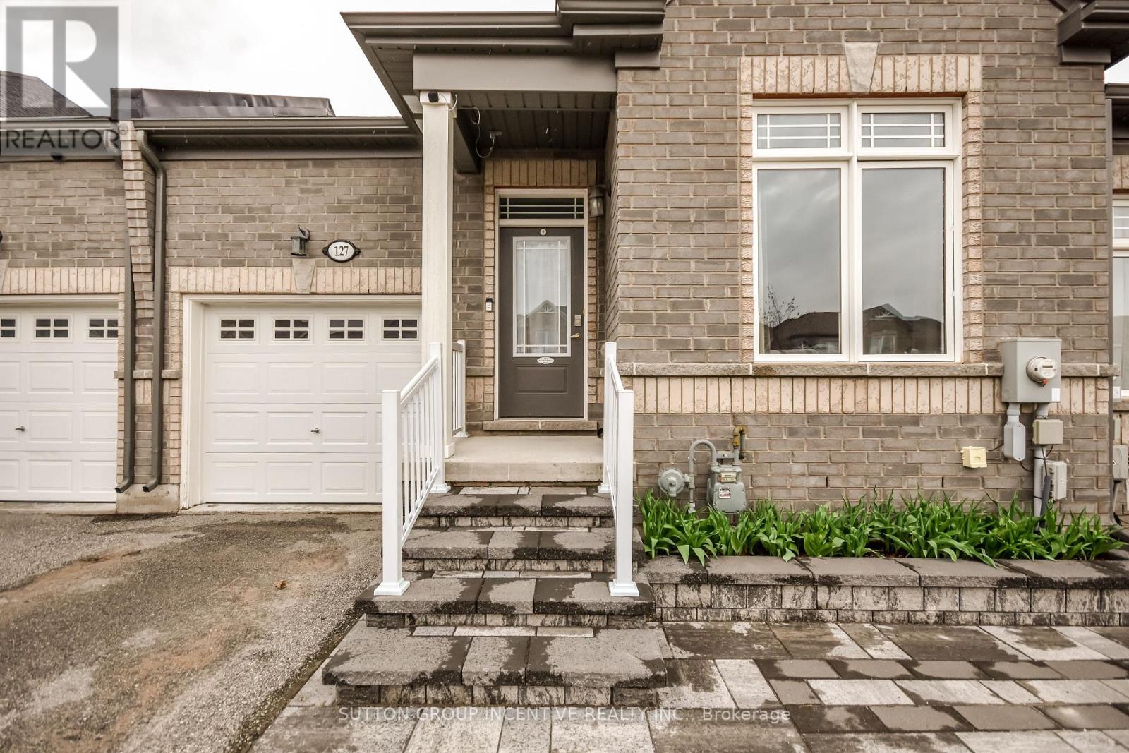 127 Isabella Drive, Orillia, Ontario  L0K 8K7 - Photo 3 - S13059924