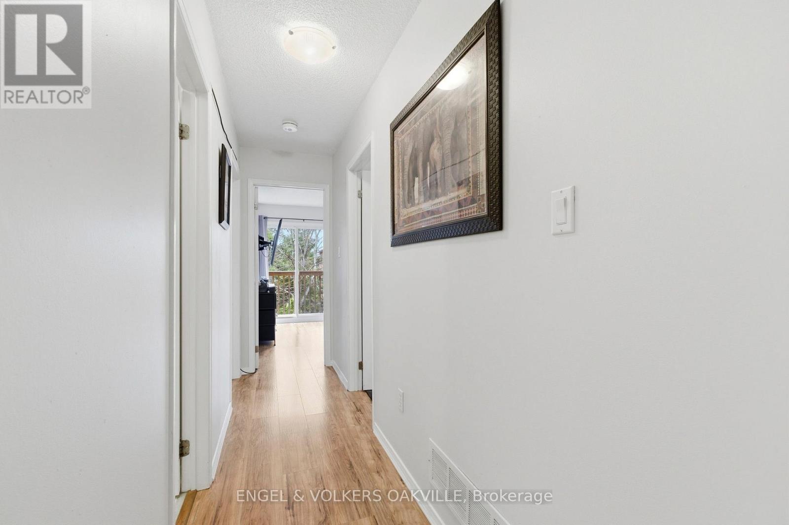 30 Porritt Street, Barrie, Ontario  L4N 6Y3 - Photo 13 - S13060048