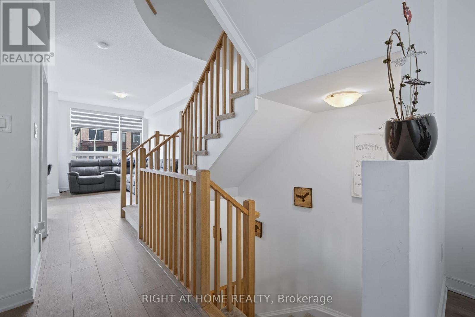 132 Blue Forest Crescent, Barrie, Ontario  L4M 7J6 - Photo 12 - S13060086