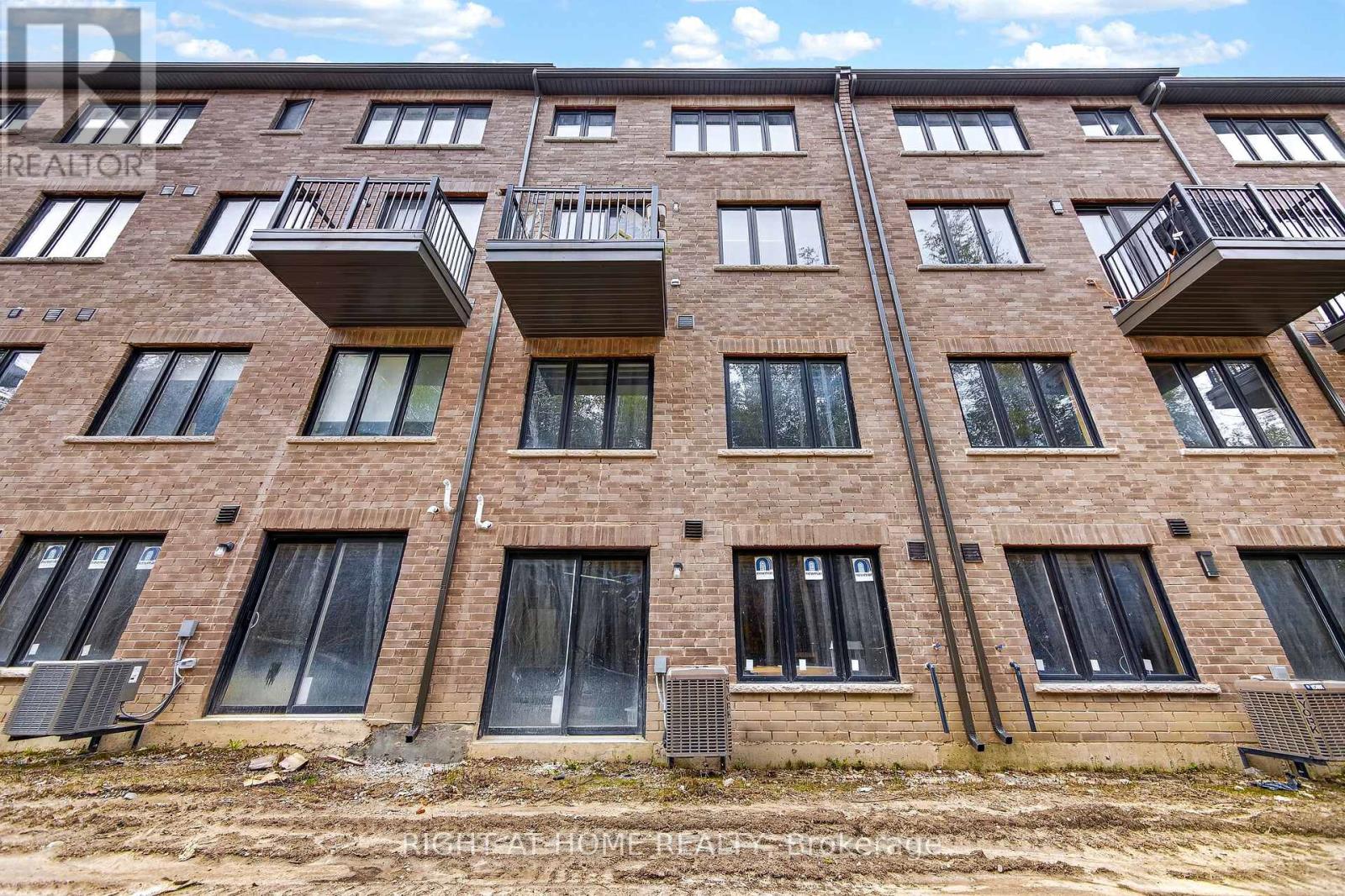 132 Blue Forest Crescent, Barrie, Ontario  L4M 7J6 - Photo 23 - S13060086