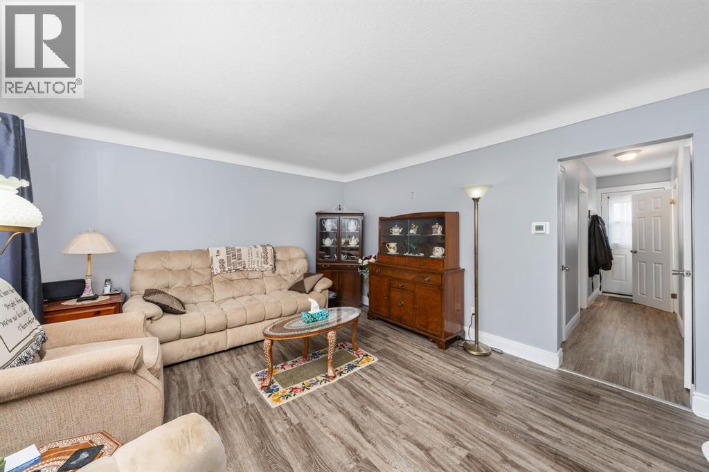 812 WELLINGTON STREET Unit# 14 Sarnia Ontario Canada N7T1J5 2