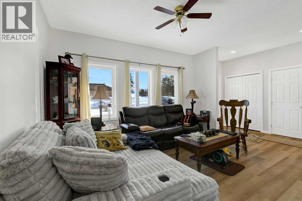 5206 48 Street, Valleyview, Alberta  T0H 3N0 - Photo 15 - A2282281