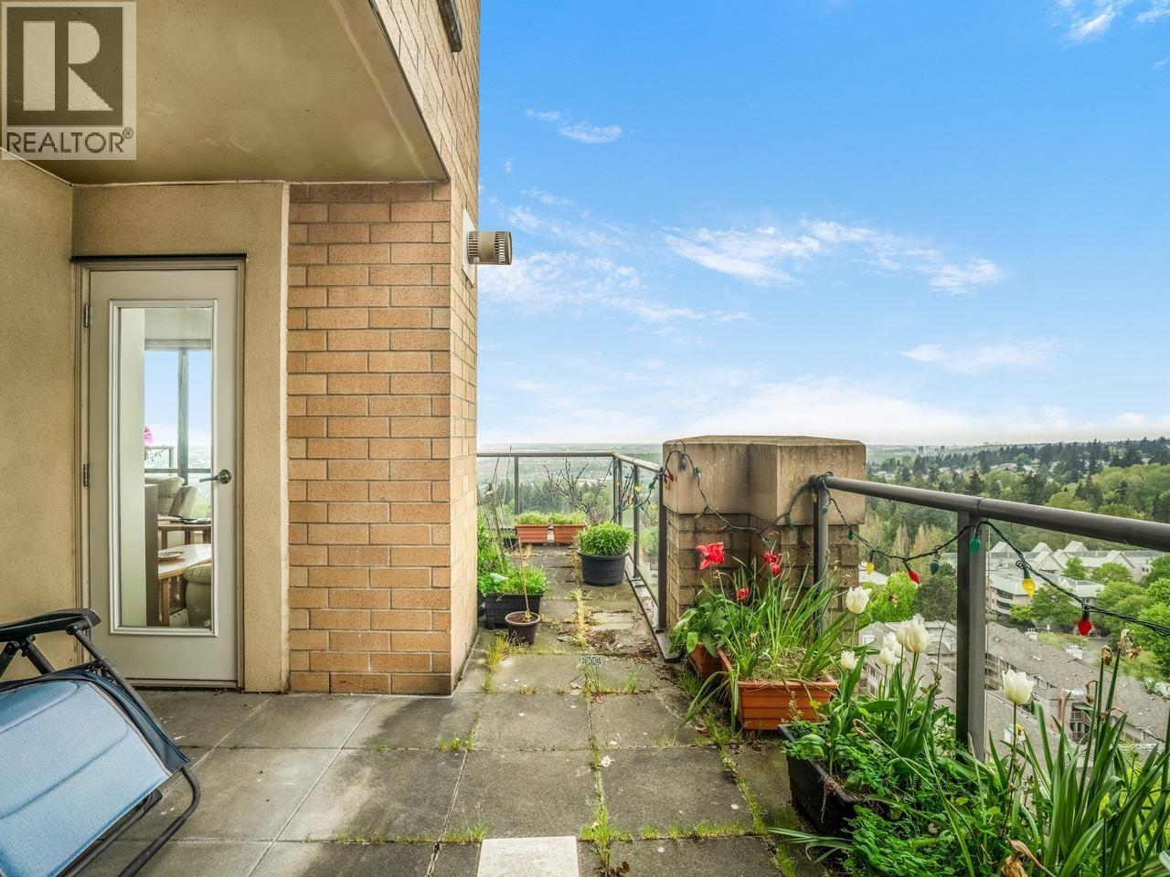 1502 7388 Sandborne Avenue, Burnaby, British Columbia  V3N 5C4 - Photo 18 - R3117396