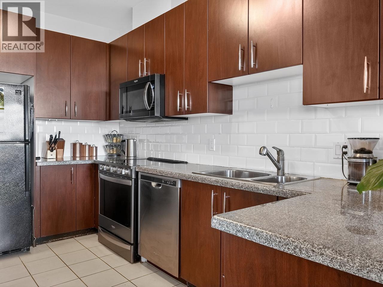 1502 7388 Sandborne Avenue, Burnaby, British Columbia  V3N 5C4 - Photo 9 - R3117396