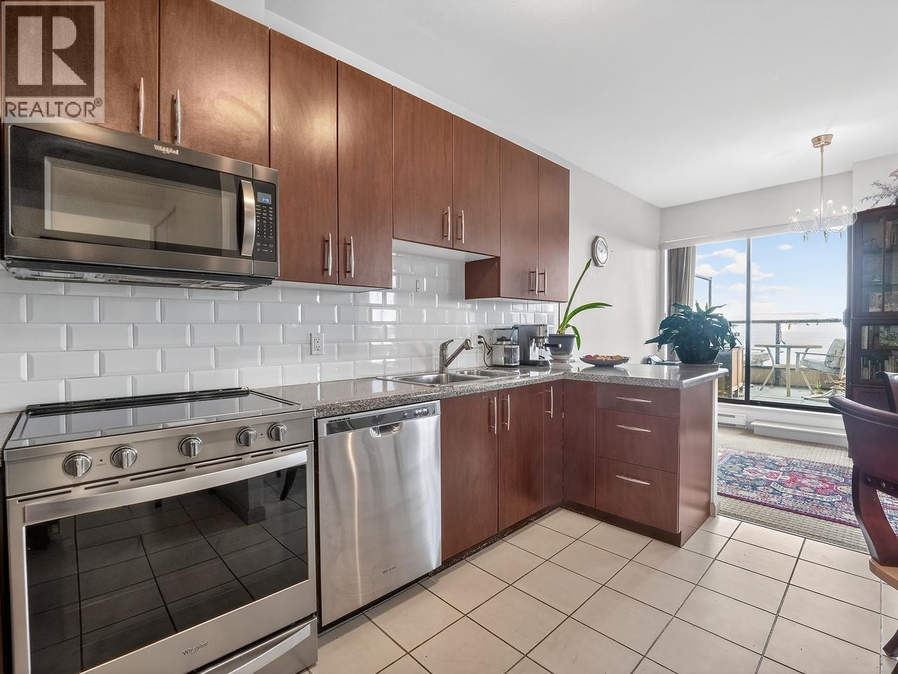 1502 7388 Sandborne Avenue, Burnaby, British Columbia  V3N 5C4 - Photo 8 - R3117396