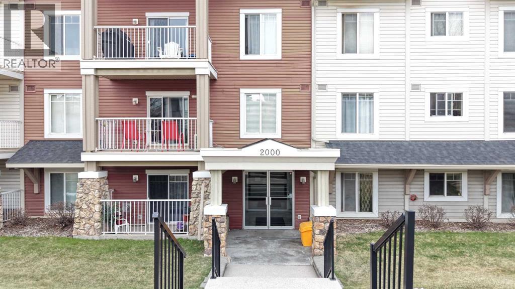 2101, 70 Panamount Drive NW, Calgary, Alberta  T3K 6G7 - Photo 2 - A2302607
