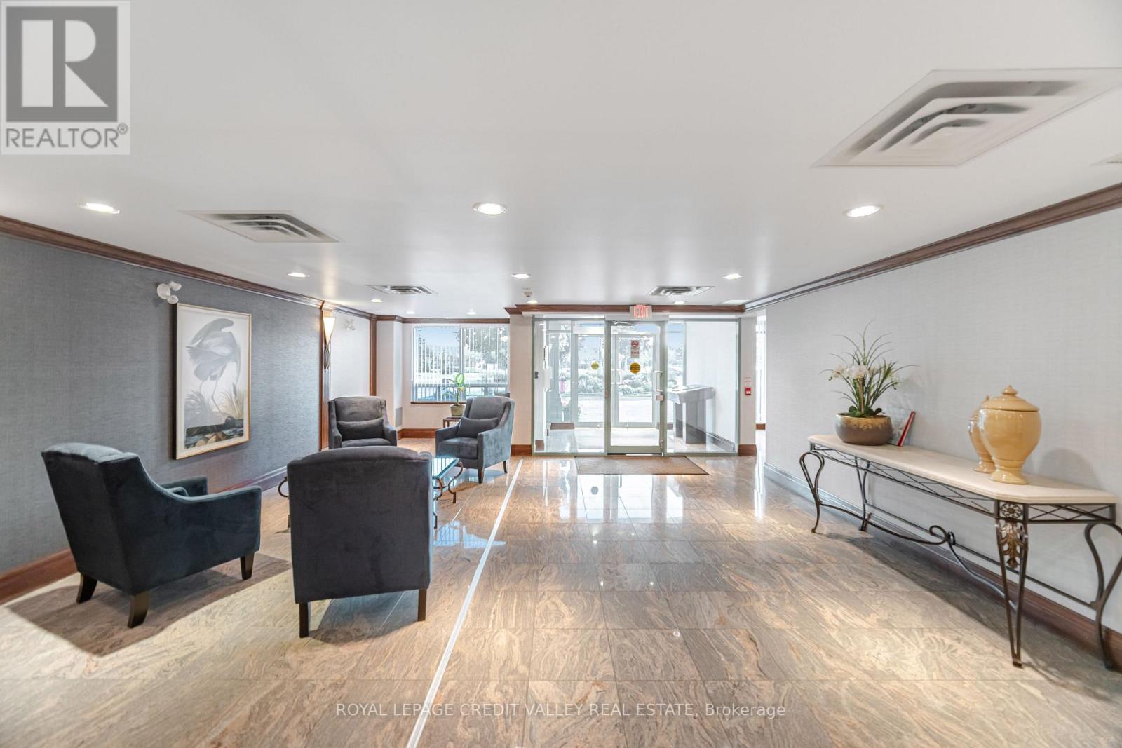 204 - 55 Via Rosedale, Brampton, Ontario  L6P 0V1 - Photo 6 - W13059900