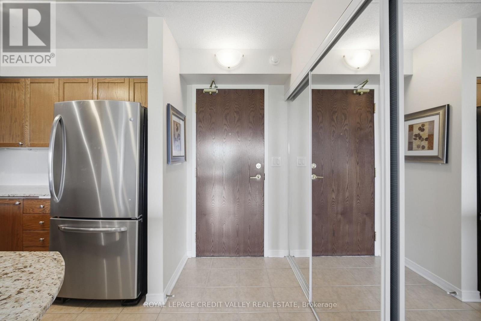 204 - 55 Via Rosedale, Brampton, Ontario  L6P 0V1 - Photo 8 - W13059900