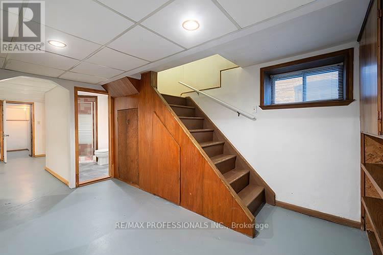 316 Durie Street, Toronto, Ontario  M6S 3G3 - Photo 29 - W13059920