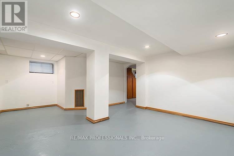 316 Durie Street, Toronto, Ontario  M6S 3G3 - Photo 31 - W13059920