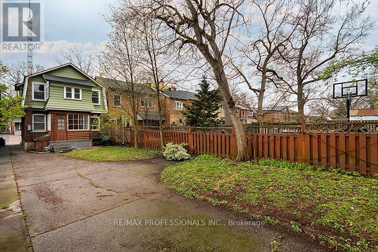 316 Durie Street, Toronto, Ontario  M6S 3G3 - Photo 35 - W13059920