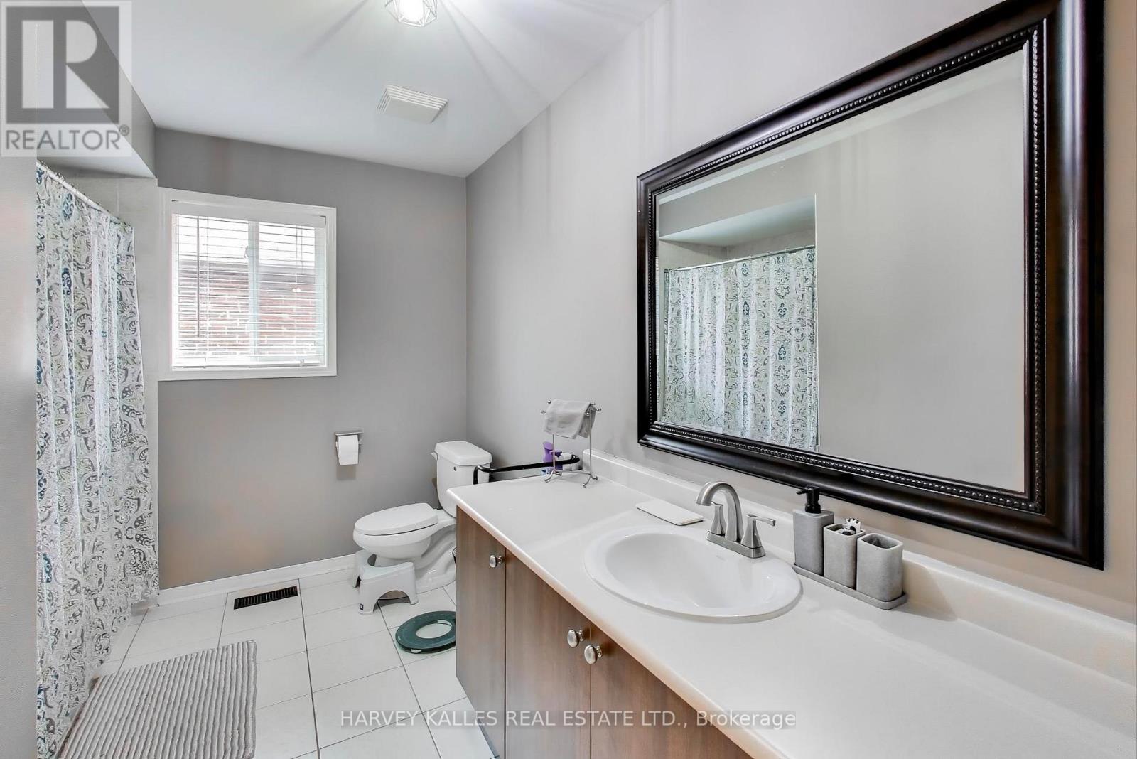 136 Degrassi Cove Circle, Brampton, Ontario  L6X 0N8 - Photo 16 - W13059952