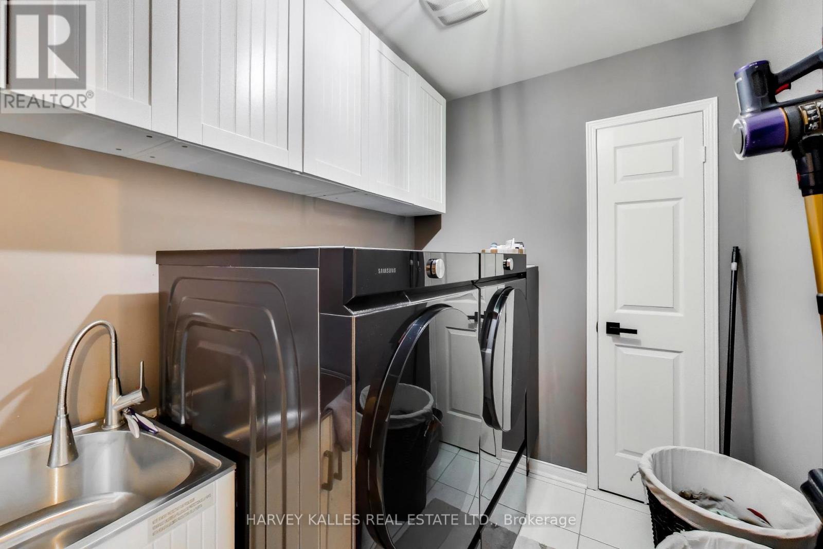 136 Degrassi Cove Circle, Brampton, Ontario  L6X 0N8 - Photo 19 - W13059952