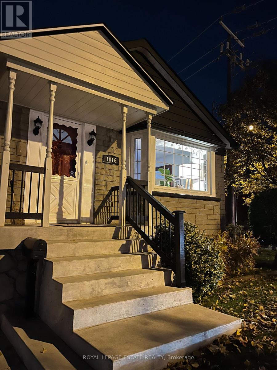 1016 Kipling Avenue, Toronto, Ontario  M9B 3L4 - Photo 3 - W13059968