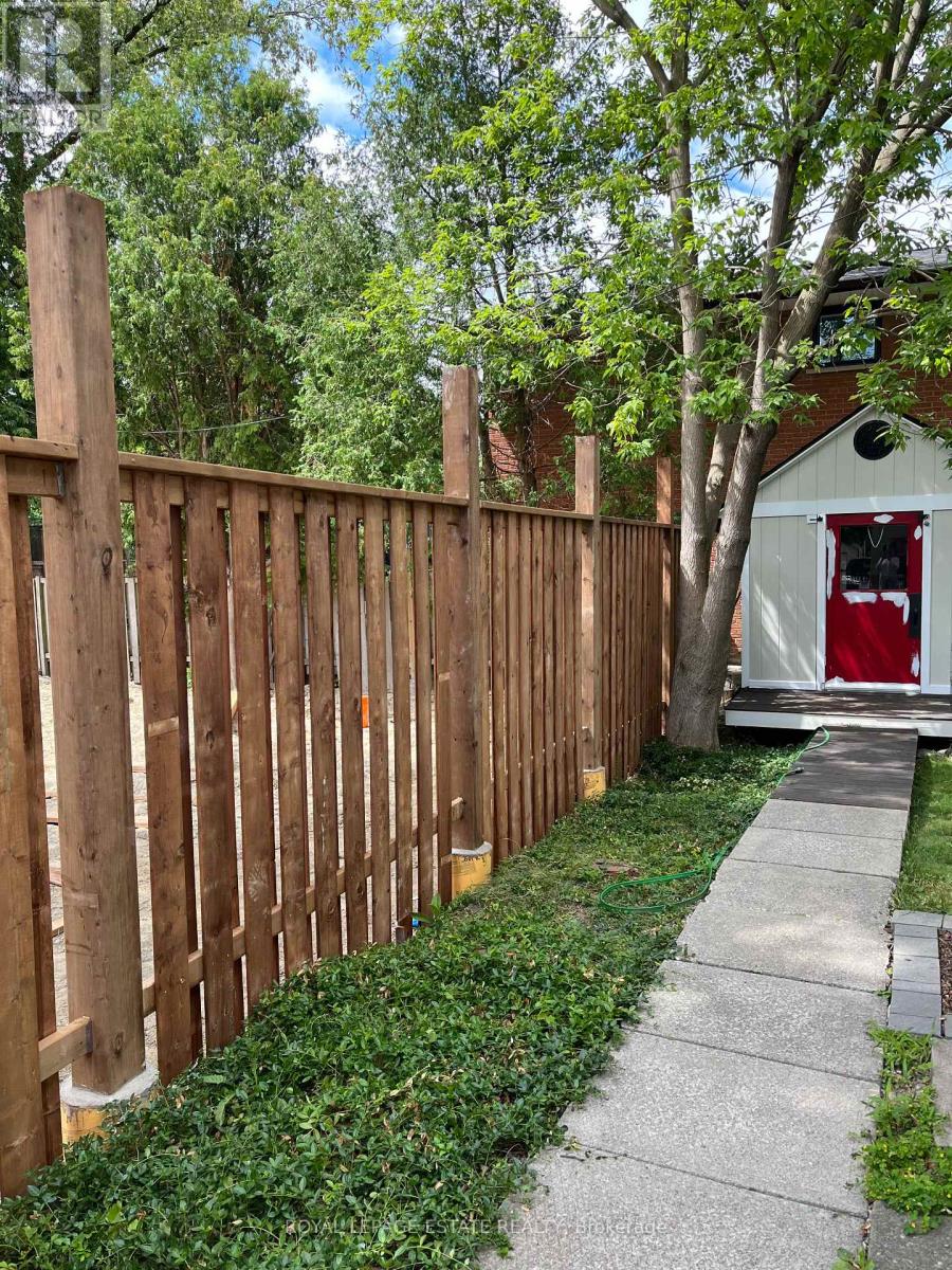 1016 Kipling Avenue, Toronto, Ontario  M9B 3L4 - Photo 5 - W13059968