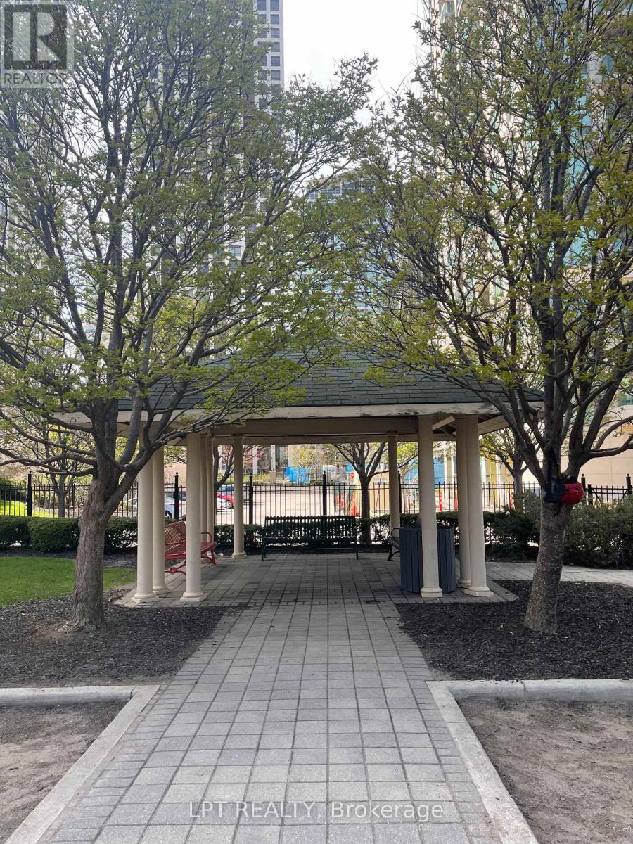 808 - 3504 Hurontario Street, Mississauga, Ontario  L5B 0B9 - Photo 11 - W13059974