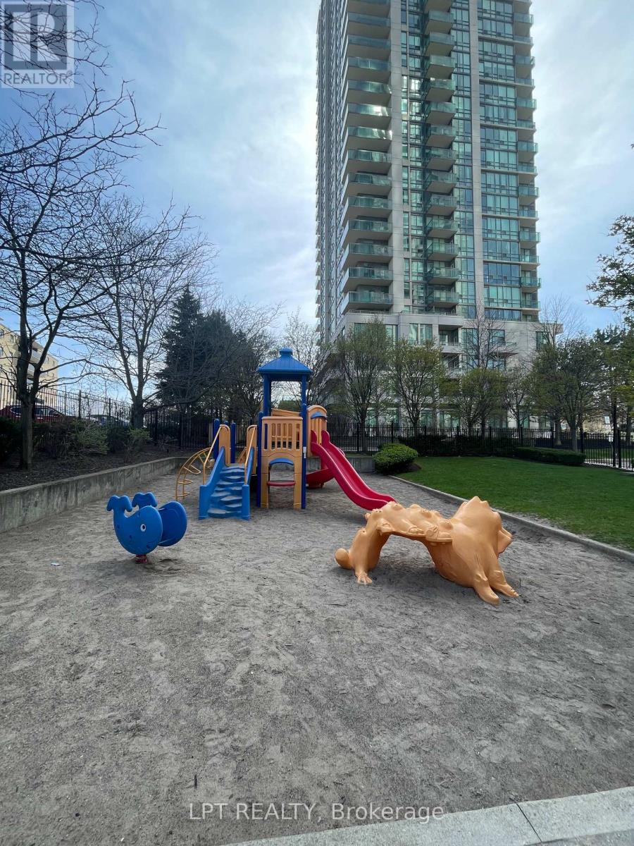 808 - 3504 Hurontario Street, Mississauga, Ontario  L5B 0B9 - Photo 12 - W13059974