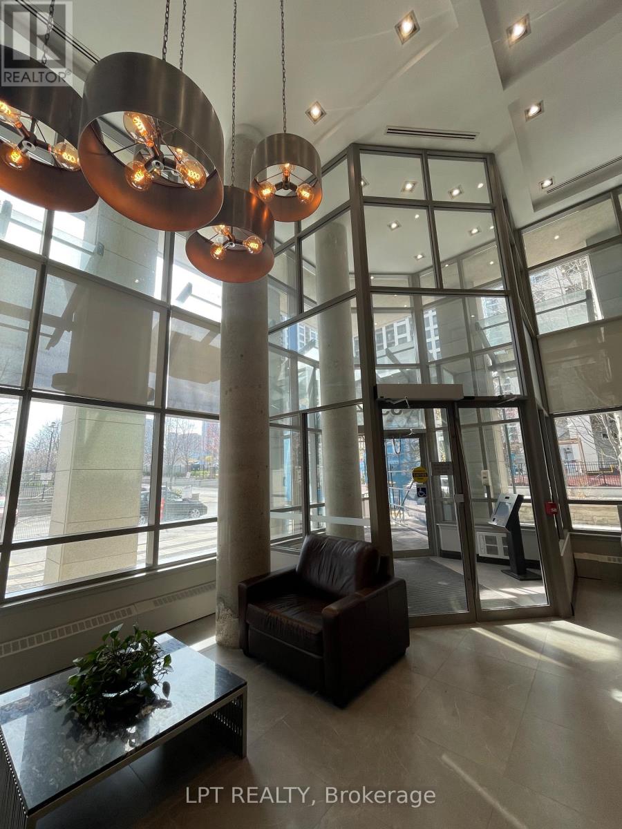 808 - 3504 Hurontario Street, Mississauga, Ontario  L5B 0B9 - Photo 3 - W13059974