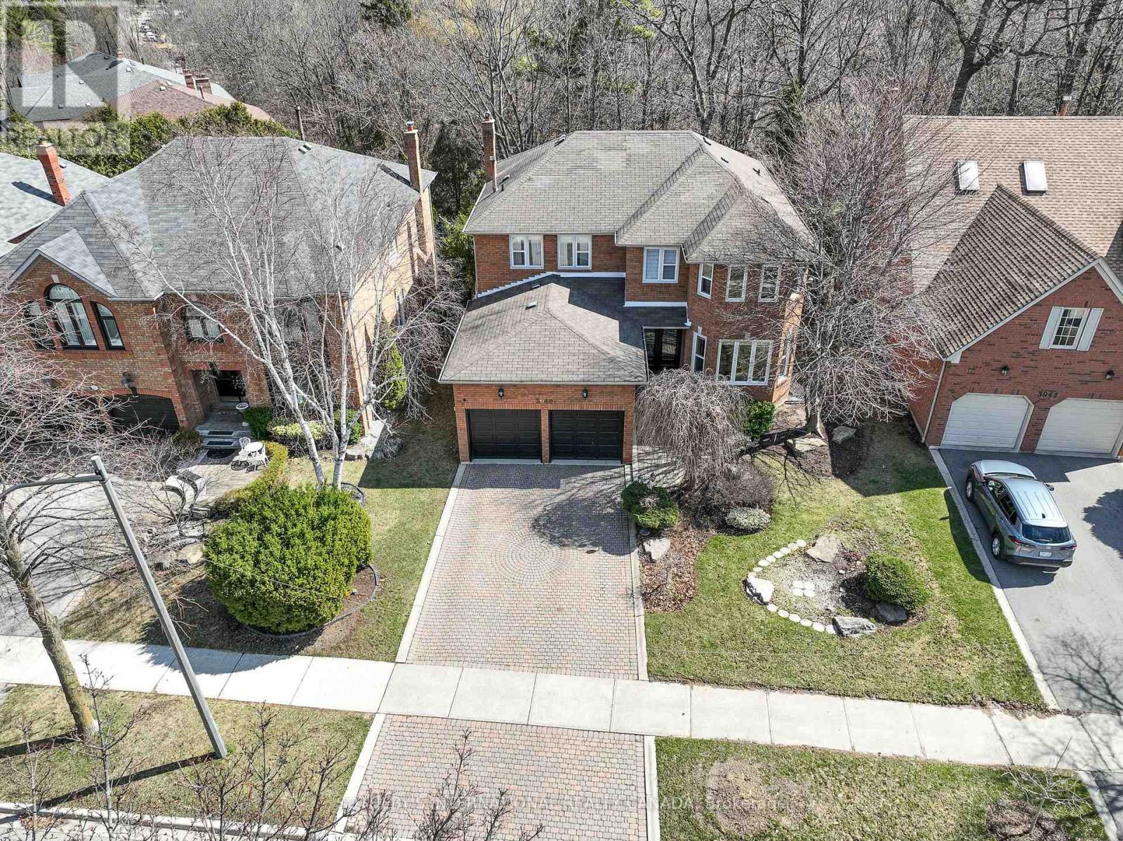 3940 Rolling Valley Drive, Mississauga, Ontario  L5L 5V9 - Photo 2 - W13060002