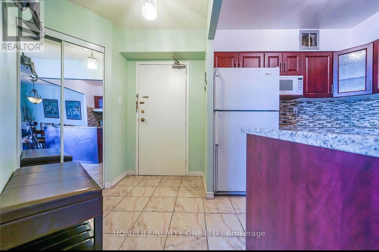 1502 - 380 Dixon Road N, Toronto, Ontario  M9R 1T3 - Photo 5 - W13060018