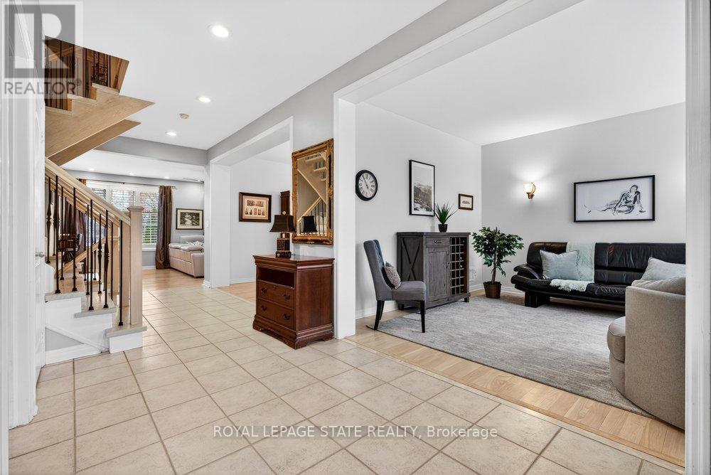 5901 Chercover Court, Burlington, Ontario  L7L 6T2 - Photo 14 - W13060084