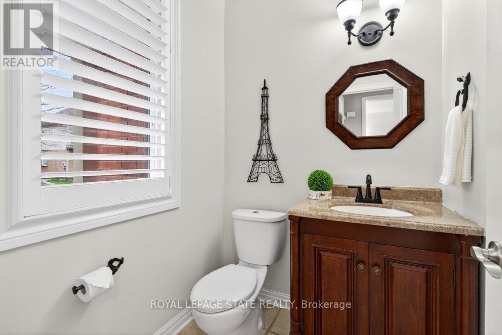 5901 Chercover Court, Burlington, Ontario  L7L 6T2 - Photo 27 - W13060084