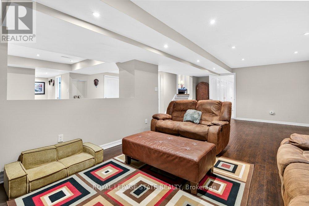 5901 Chercover Court, Burlington, Ontario  L7L 6T2 - Photo 39 - W13060084