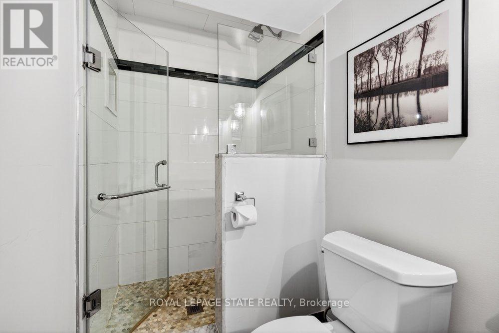 5901 Chercover Court, Burlington, Ontario  L7L 6T2 - Photo 43 - W13060084