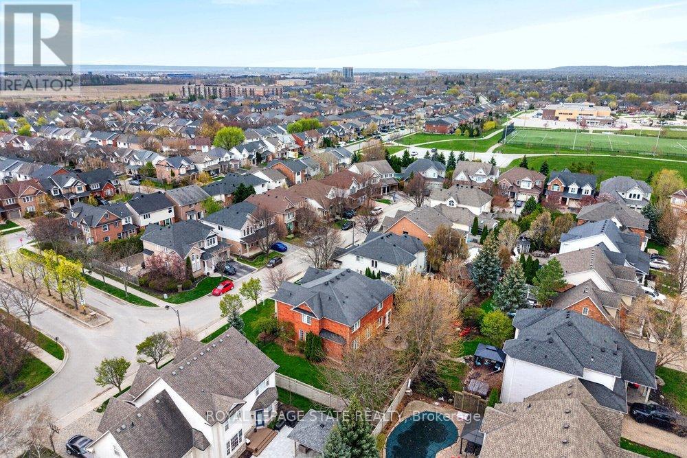 5901 Chercover Court, Burlington, Ontario  L7L 6T2 - Photo 49 - W13060084