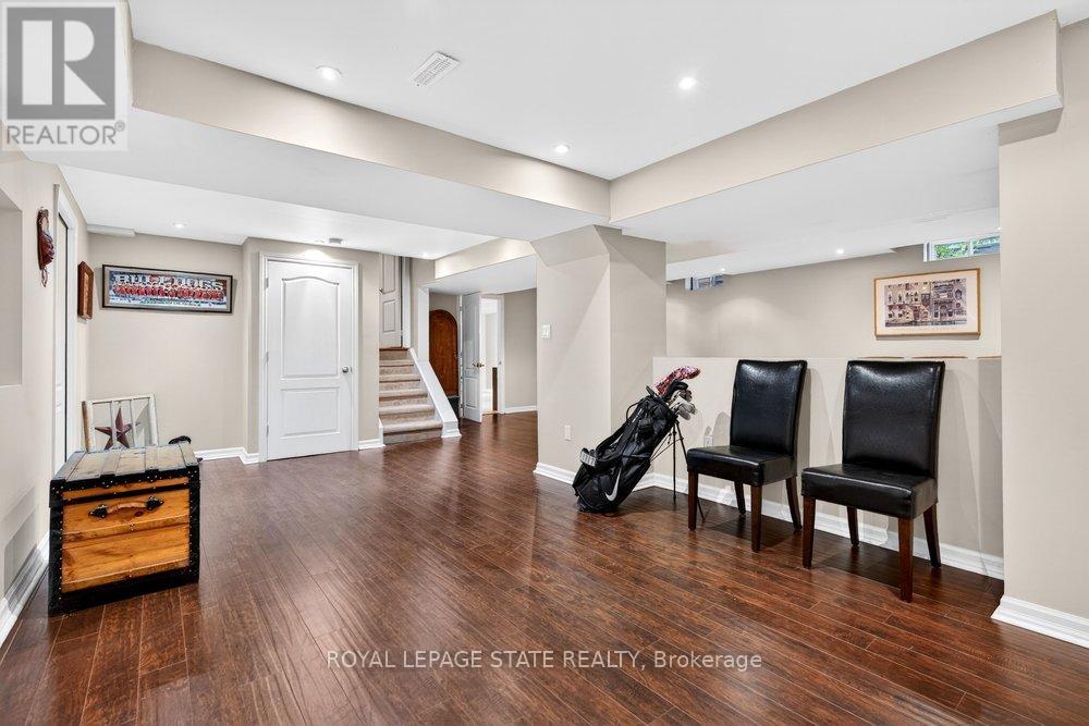 5901 Chercover Court, Burlington, Ontario  L7L 6T2 - Photo 9 - W13060084