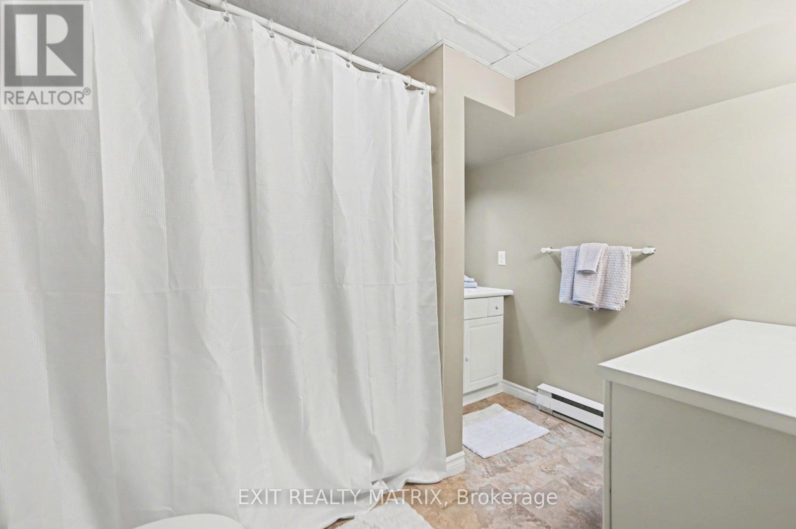 1583 Sunview Drive, Ottawa, Ontario  K1C 5A6 - Photo 31 - X13053622