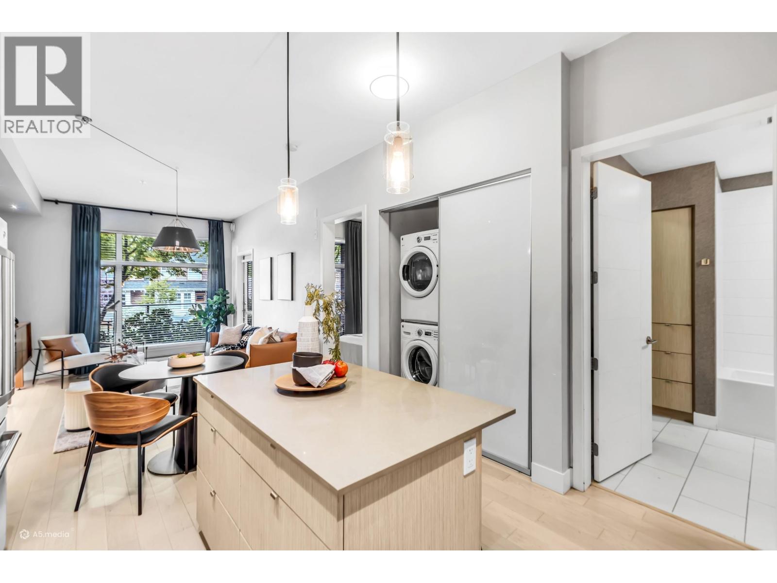 102 260 Salter Street, New Westminster, British Columbia  V3M 0J4 - Photo 11 - R3117315