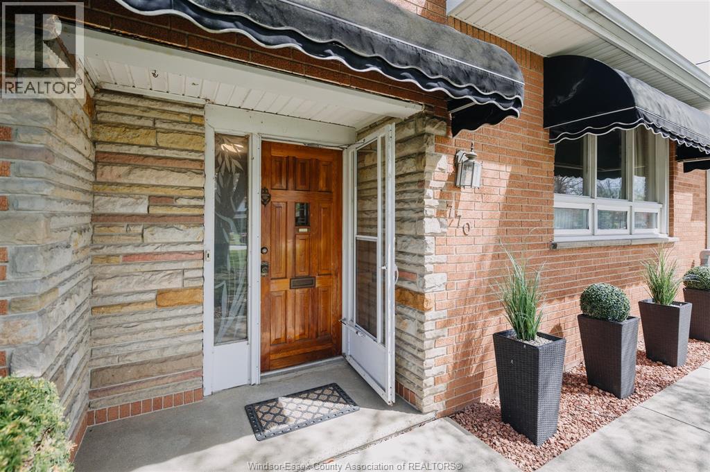 770 Morand Street, Windsor, Ontario  N9G 1H9 - Photo 2 - 26009557