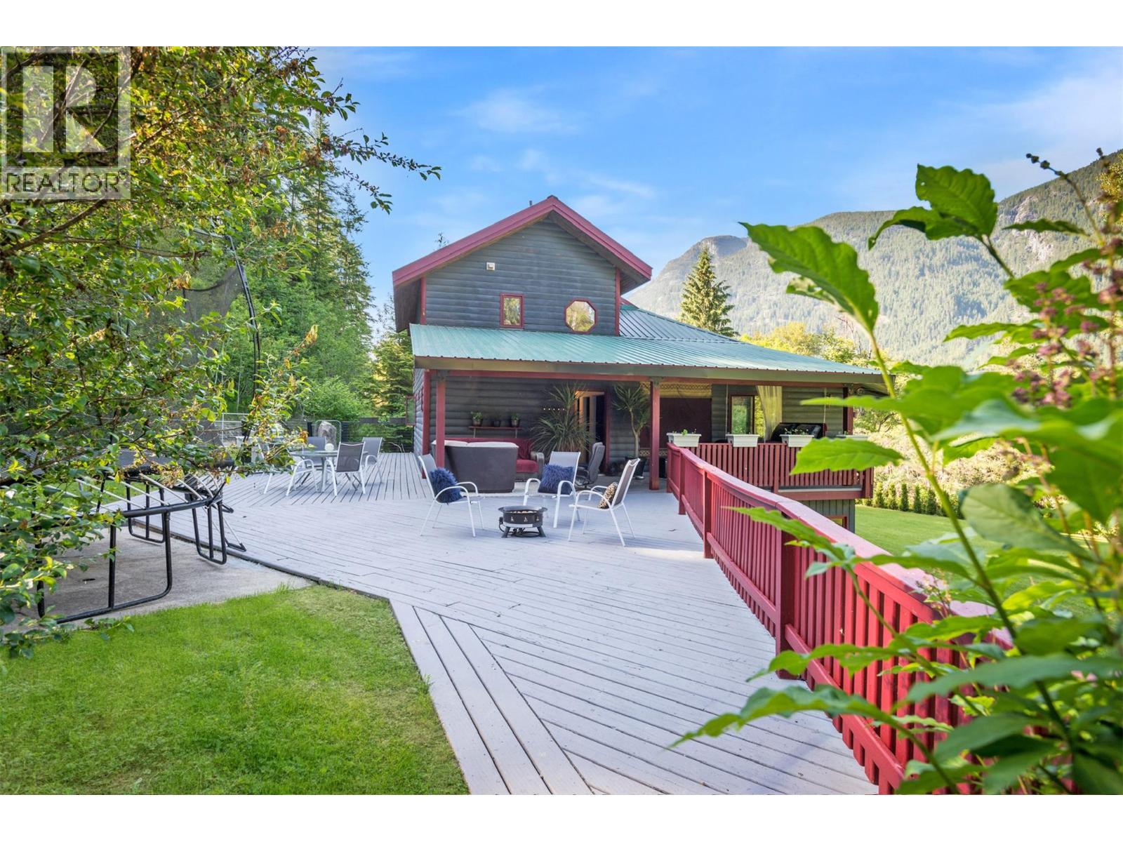 2809 Slocan Valley West Road, Slocan Park, British Columbia  V0G 2E0 - Photo 9 - 10385265