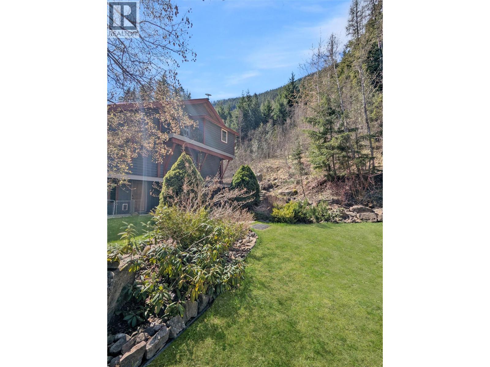 2809 Slocan Valley West Road, Slocan Park, British Columbia  V0G 2E0 - Photo 10 - 10385265