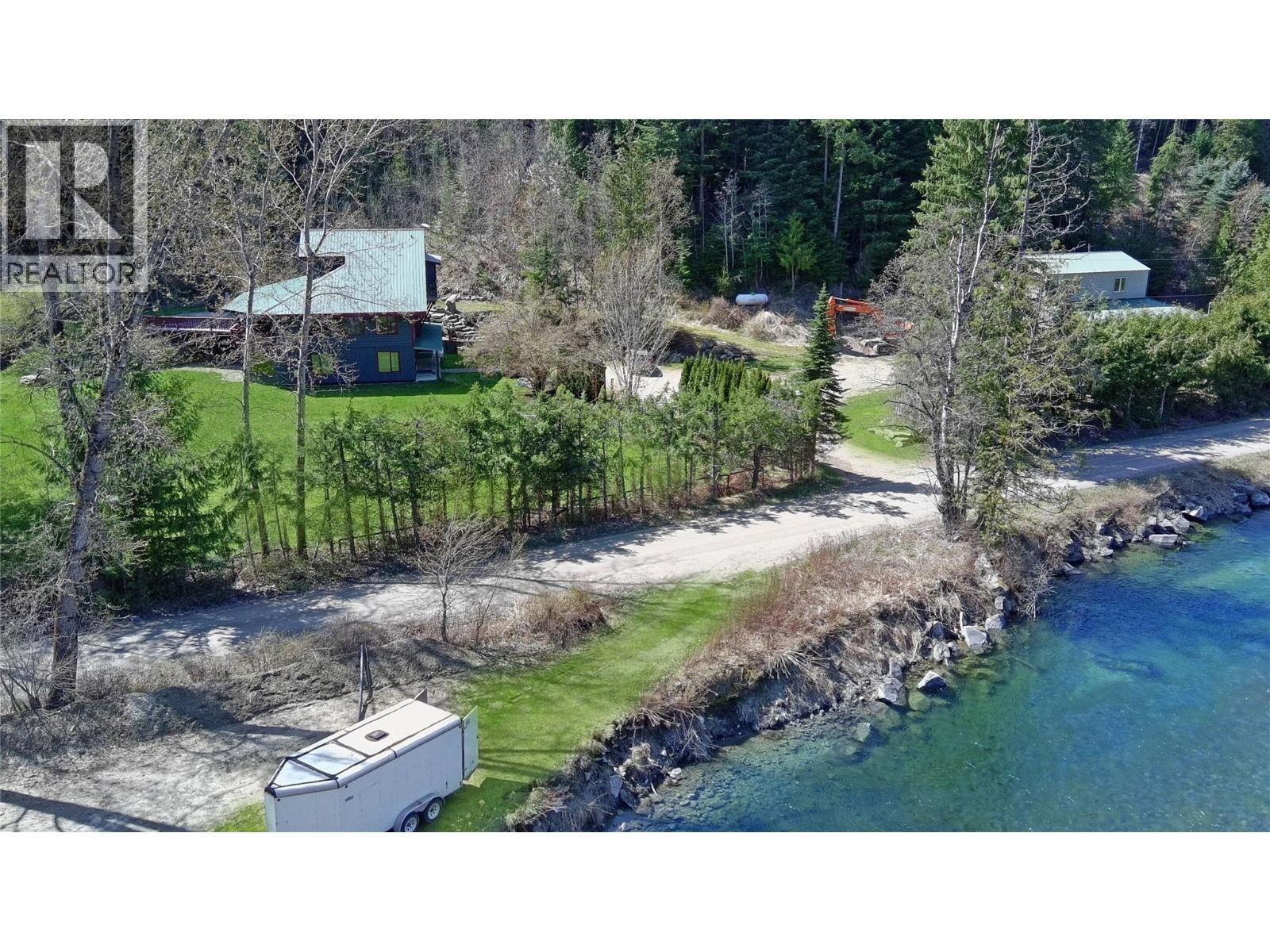 2809 Slocan Valley West Road, Slocan Park, British Columbia  V0G 2E0 - Photo 2 - 10385265