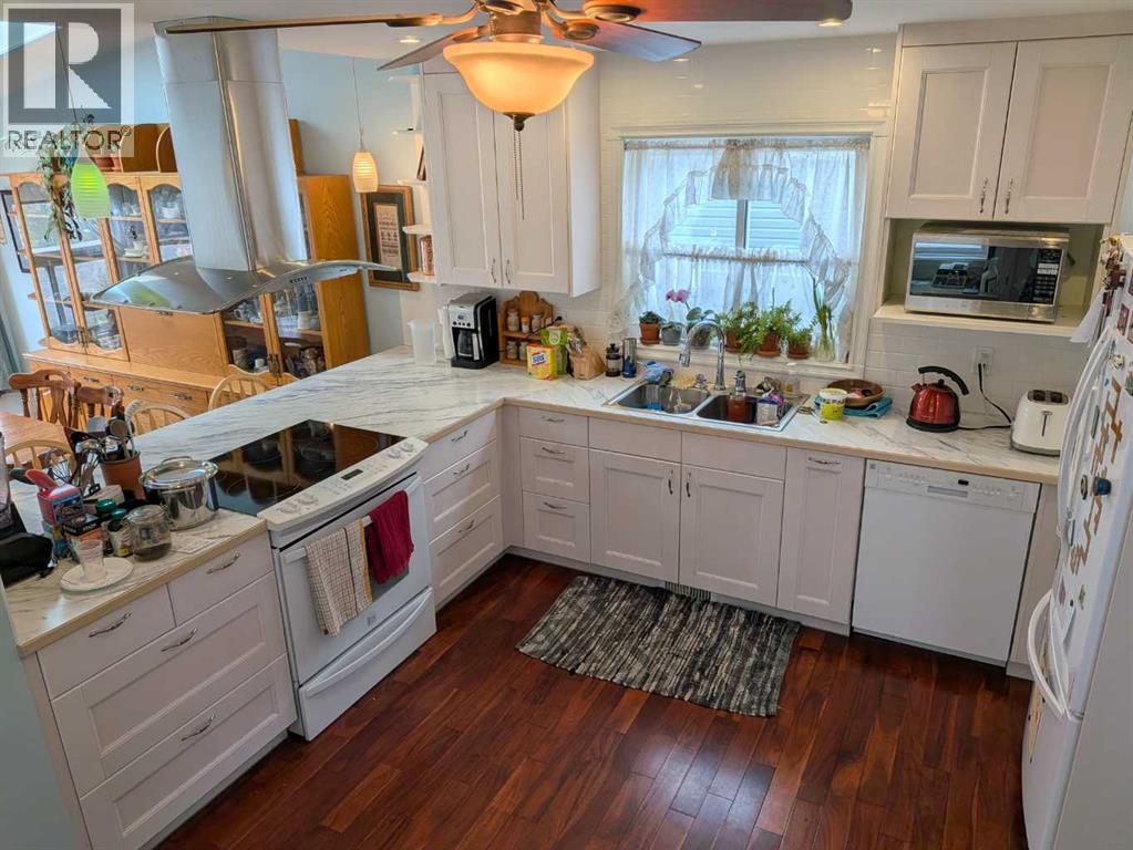 76 Martindale Close Ne, Calgary, Alberta  T3J 2T9 - Photo 5 - A2305744