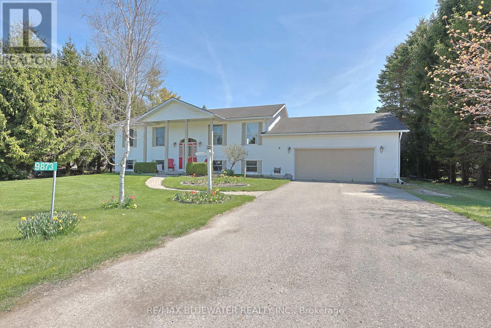 9873 Leonard Street, Lambton Shores (Grand Bend), Ontario  N0M 1T0 - Photo 10 - X13060128