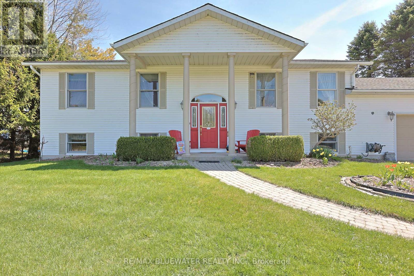 9873 Leonard Street, Lambton Shores (Grand Bend), Ontario  N0M 1T0 - Photo 13 - X13060128