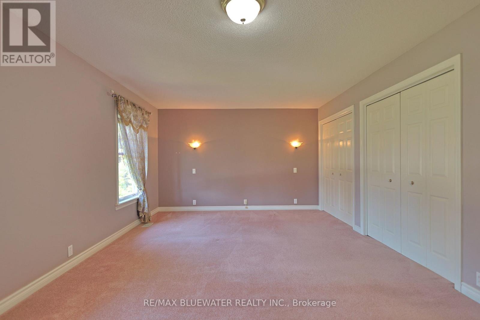 9873 Leonard Street, Lambton Shores (Grand Bend), Ontario  N0M 1T0 - Photo 26 - X13060128