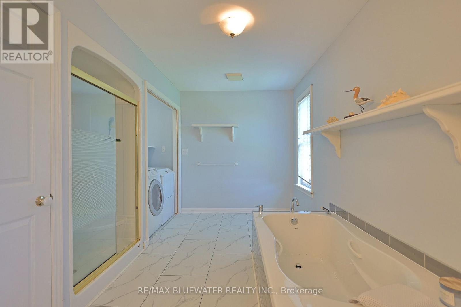 9873 Leonard Street, Lambton Shores (Grand Bend), Ontario  N0M 1T0 - Photo 29 - X13060128