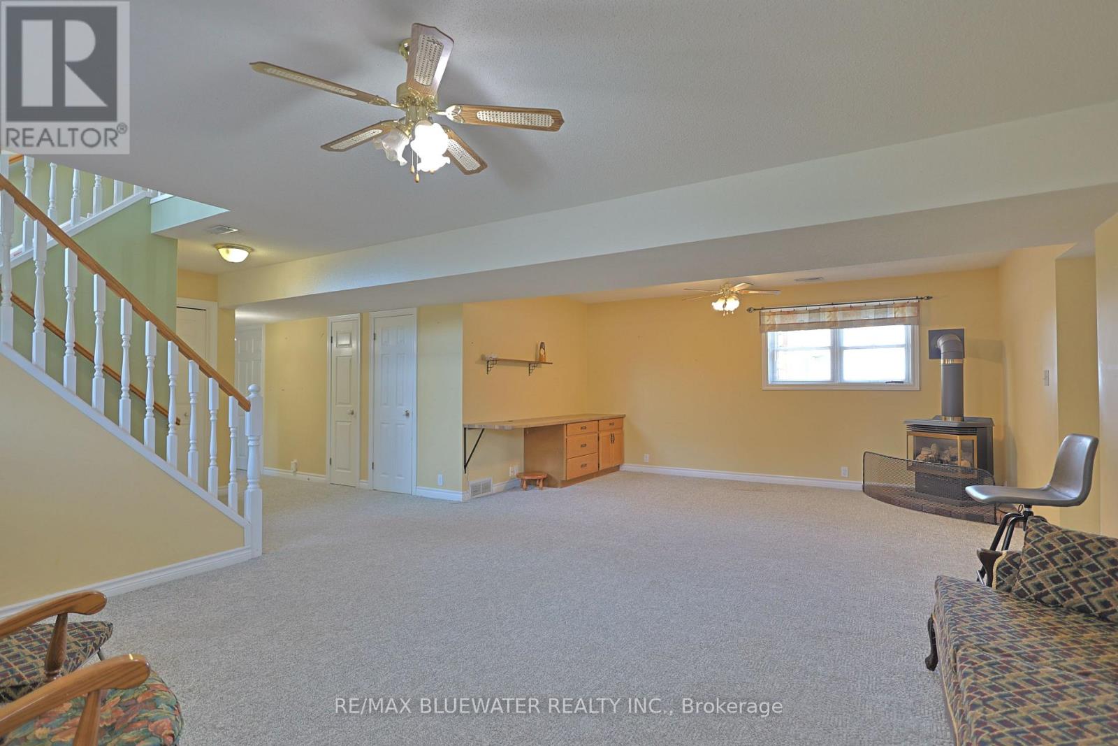 9873 Leonard Street, Lambton Shores (Grand Bend), Ontario  N0M 1T0 - Photo 35 - X13060128