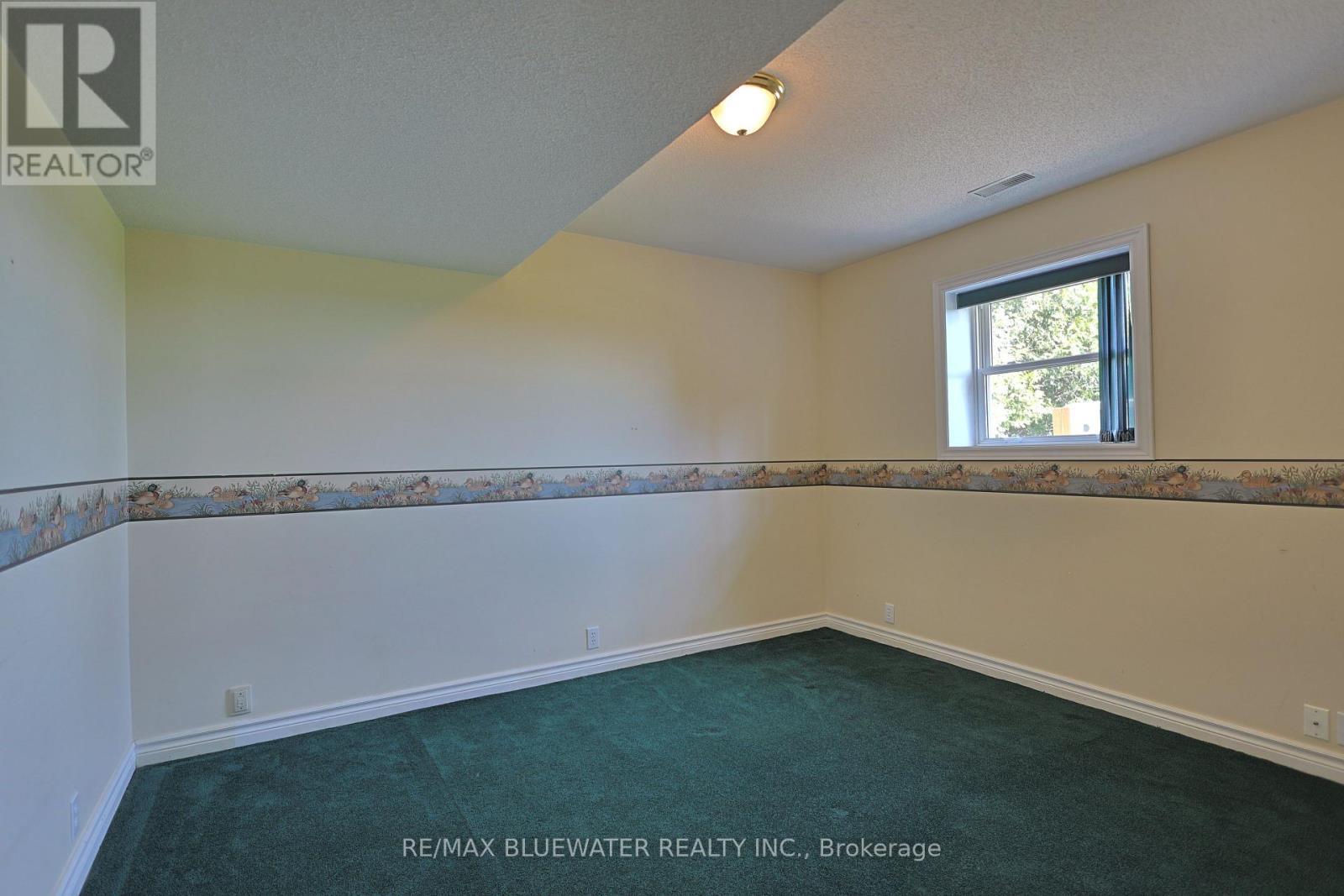 9873 Leonard Street, Lambton Shores (Grand Bend), Ontario  N0M 1T0 - Photo 39 - X13060128