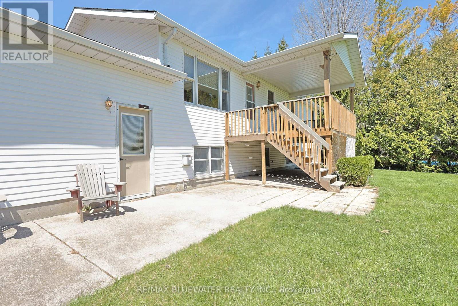 9873 Leonard Street, Lambton Shores (Grand Bend), Ontario  N0M 1T0 - Photo 41 - X13060128