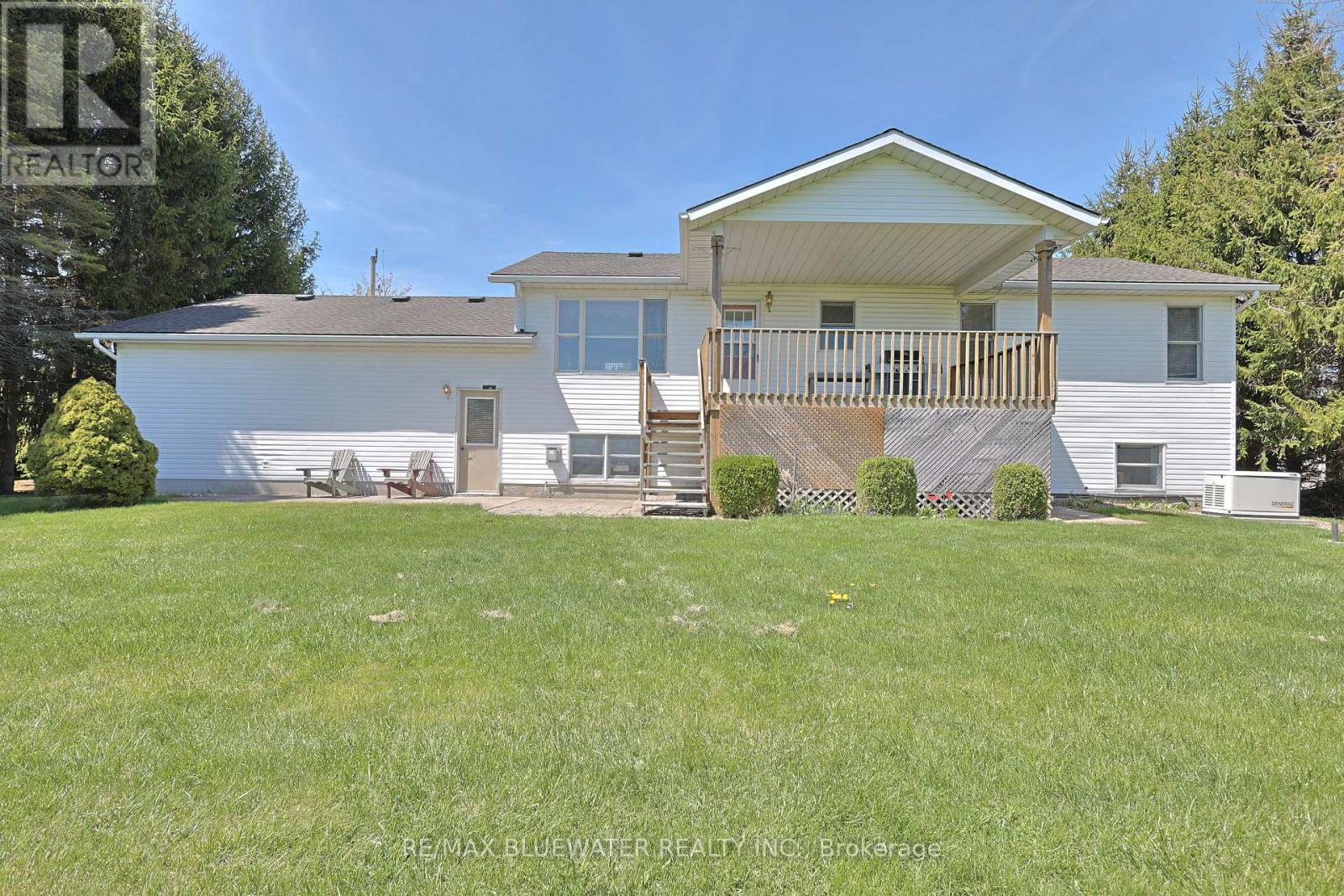9873 Leonard Street, Lambton Shores (Grand Bend), Ontario  N0M 1T0 - Photo 45 - X13060128