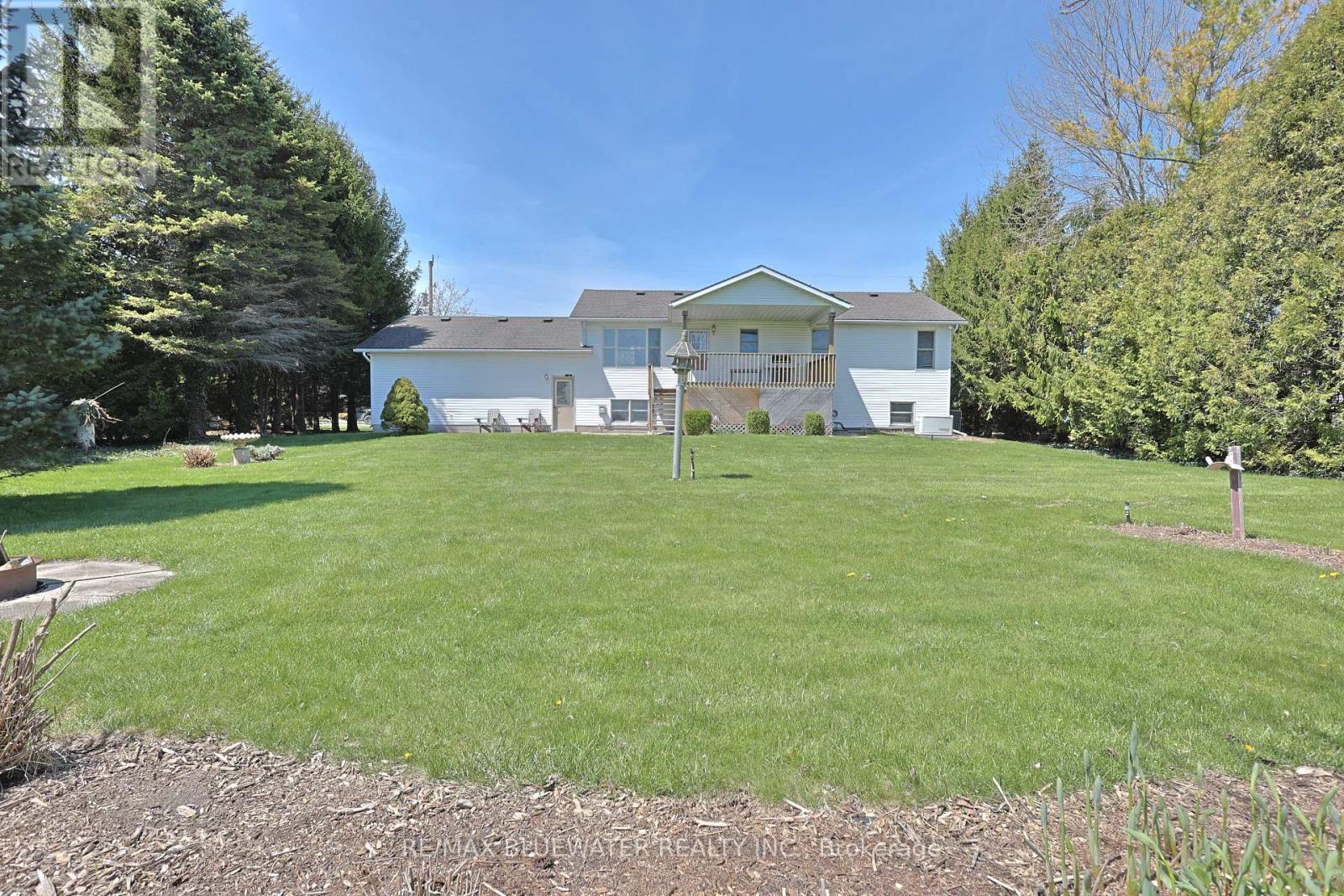 9873 Leonard Street, Lambton Shores (Grand Bend), Ontario  N0M 1T0 - Photo 46 - X13060128