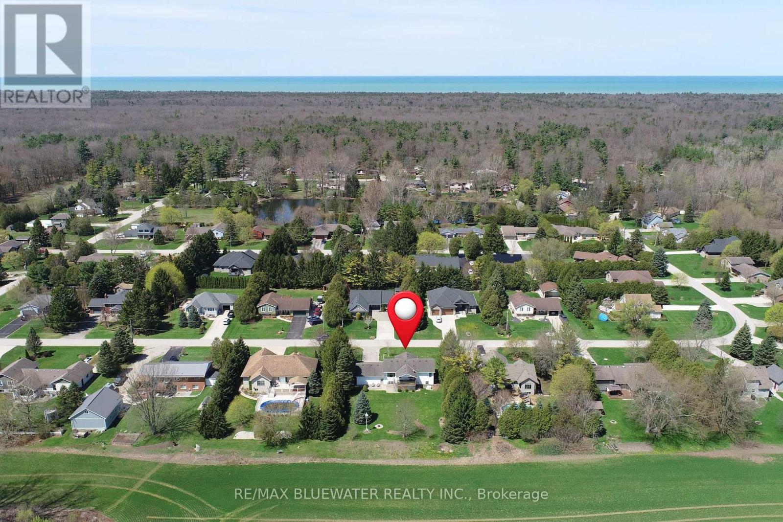 9873 Leonard Street, Lambton Shores (Grand Bend), Ontario  N0M 1T0 - Photo 7 - X13060128